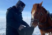 風(fēng)雪救援火出圈！他們頂風(fēng)冒雪8小時(shí)，幫助牧民找回19頭牛……