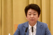 黃莉新當選上海市人大常委會主任