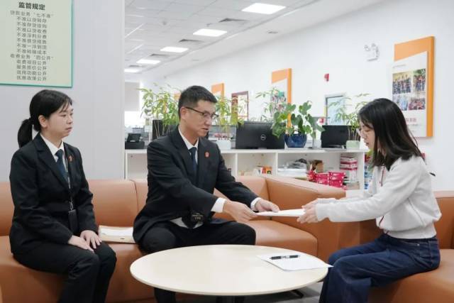 法官向某銀行出具企業(yè)涉訴信息說(shuō)明函