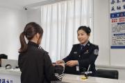 政務(wù)服務(wù)“一窗通辦” 群眾煩惱“一站解決”