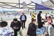 “警察藍(lán)”守護 青海湖“安心游”