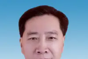 民盟貴州省委原副主委李龍被